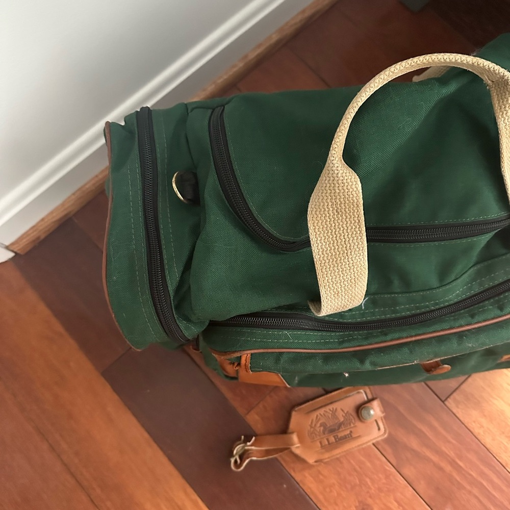 Vintage L.L. Bean Forest Green and Tan Duffel Bag with Luggage Tag - Picture 2 of 7